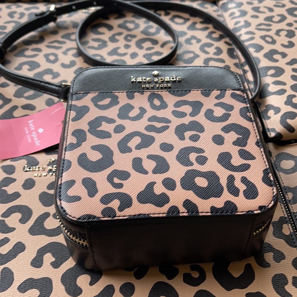 Kate Spade daisy graphic leopard vanity crossbody - Picture 3 of 16